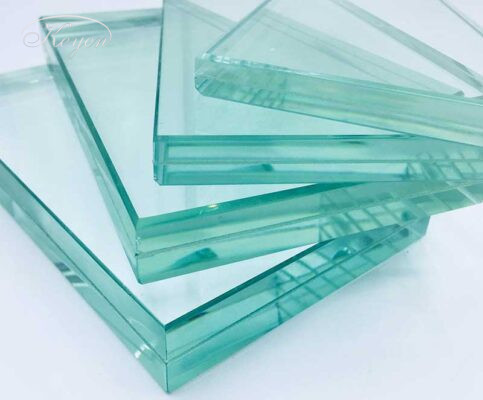 Nên chọn loại kính nào cho phòng tắm kính?