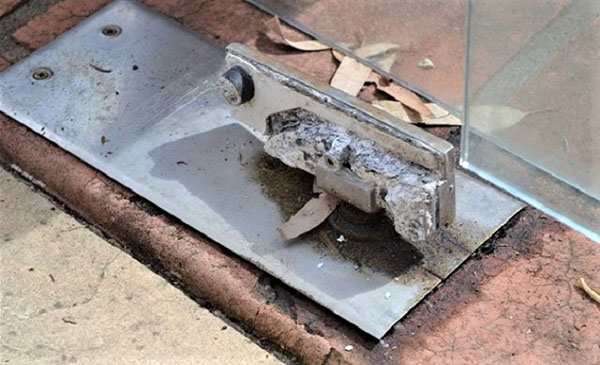 5 Lỗi bản lề cửa thủy lực phổ biến và cách xử lý - Eurogoldvn